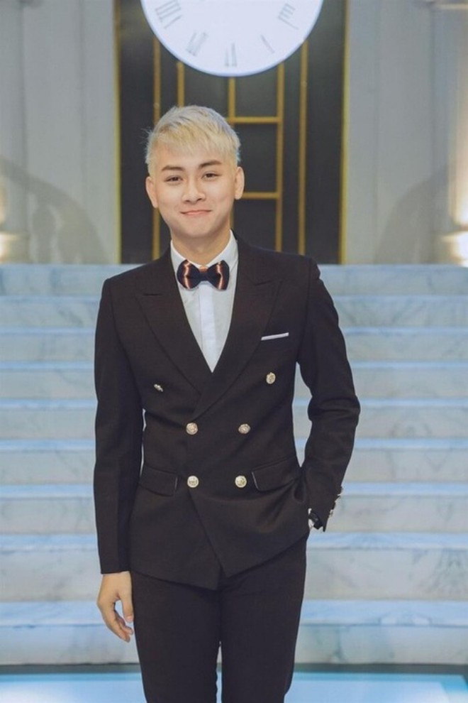 Hoài Lâm làm điều bất ngờ trên cơ thể mình