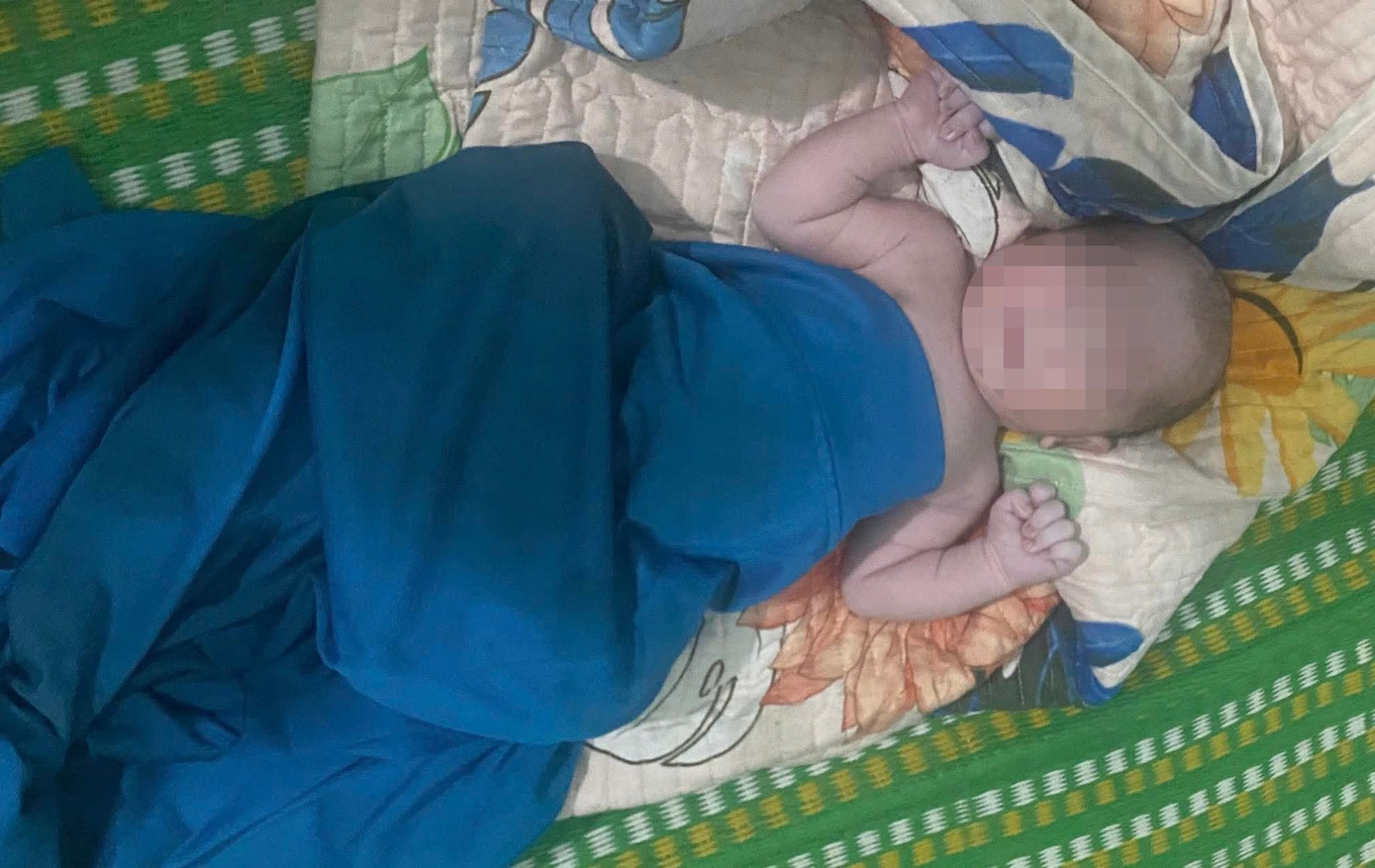 nu cong nhan xin nhan lai be 661759976165