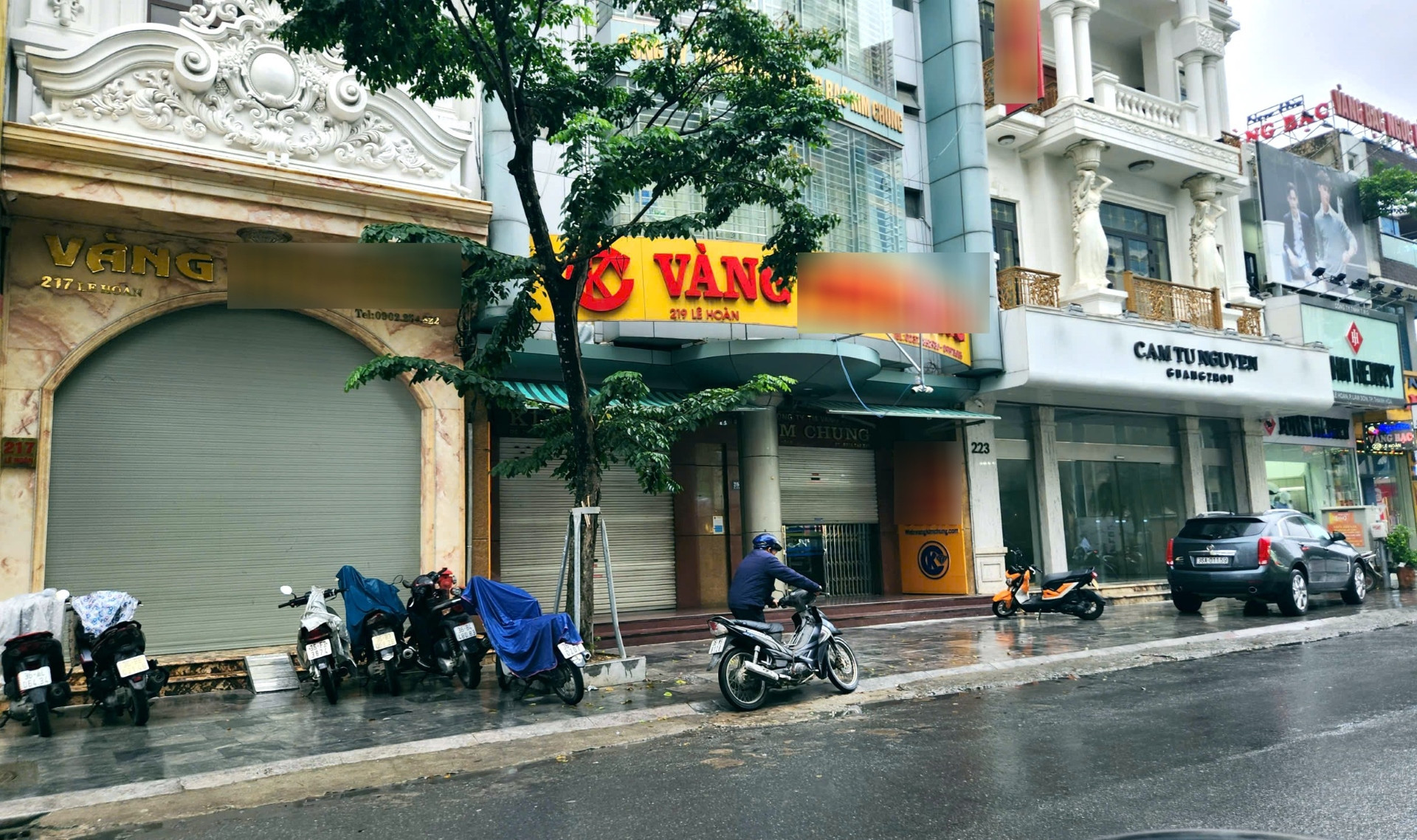 a2Cảnh bất ngờ trên.jpg