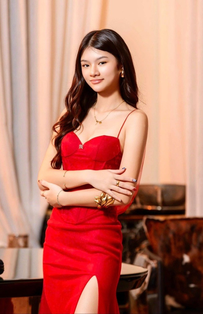 Nhan sắc xinh đẹp của con gái Trần Bảo Sơn Trương Ngọc Ánh