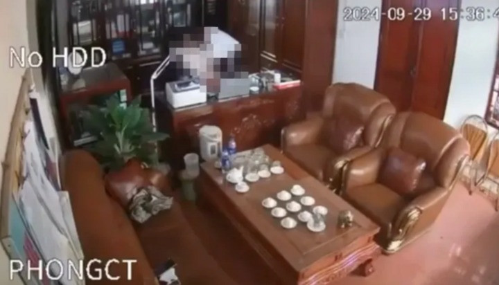 Hé lộ loạt thông tin nóng về người đàn ông lộ loạt clip nhạy cảm nhiều phụ nữ ở phòng làm việc
