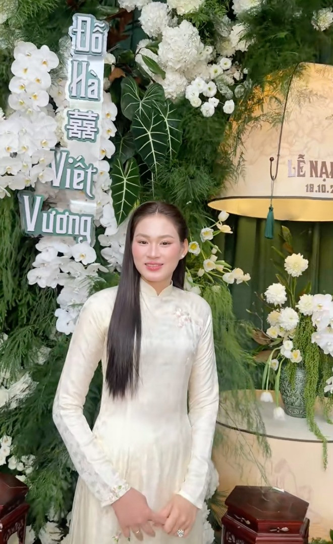 Khoe ảnh về chồng đại gia chị gái Đỗ Thị Hà vướng tranh cãi