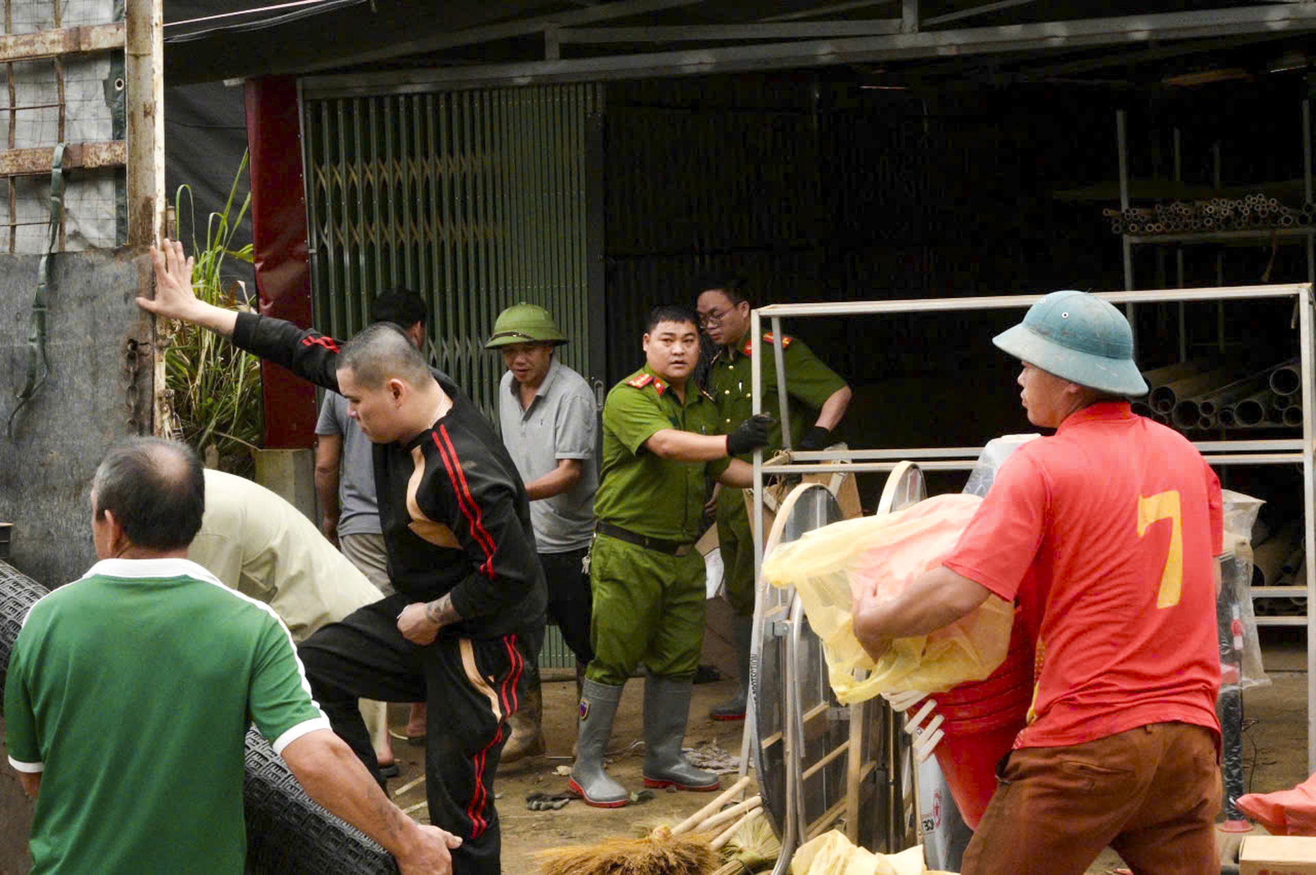 lừa đảo chiếm đoạt tài sản_7.JPG.jpg