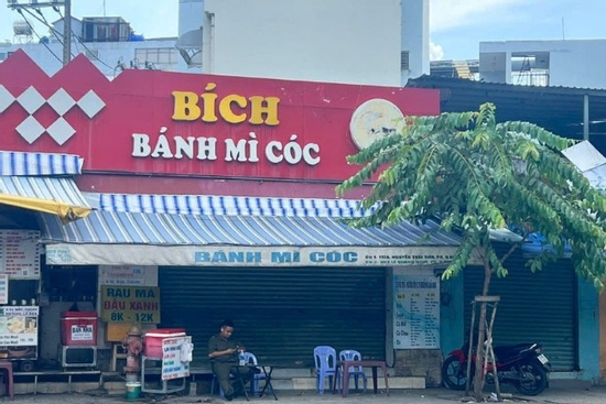 Vụ nghi ngộ độc tại quán bánh mì nổi tiếng ở TP.HCM: Tăng lên 235 ca từ 13 bệnh viện