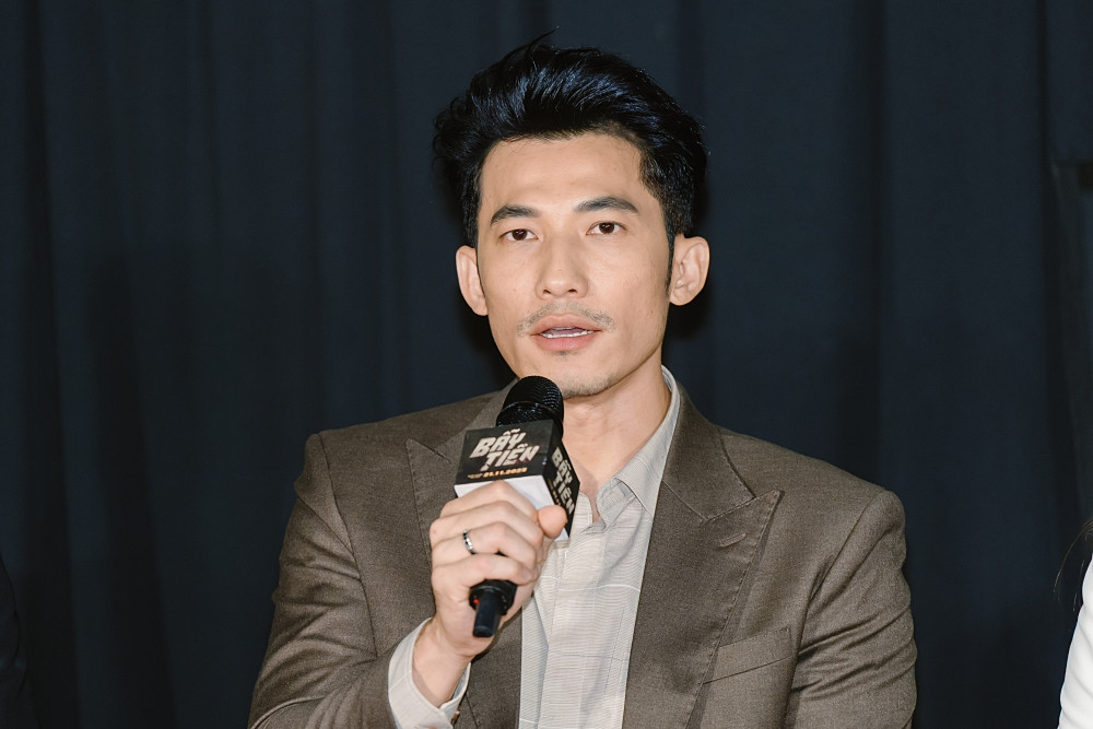 Liên Bỉnh Phát đính chính tin đồn phim giả tình thật với bạn diễn kém 8 tuổi