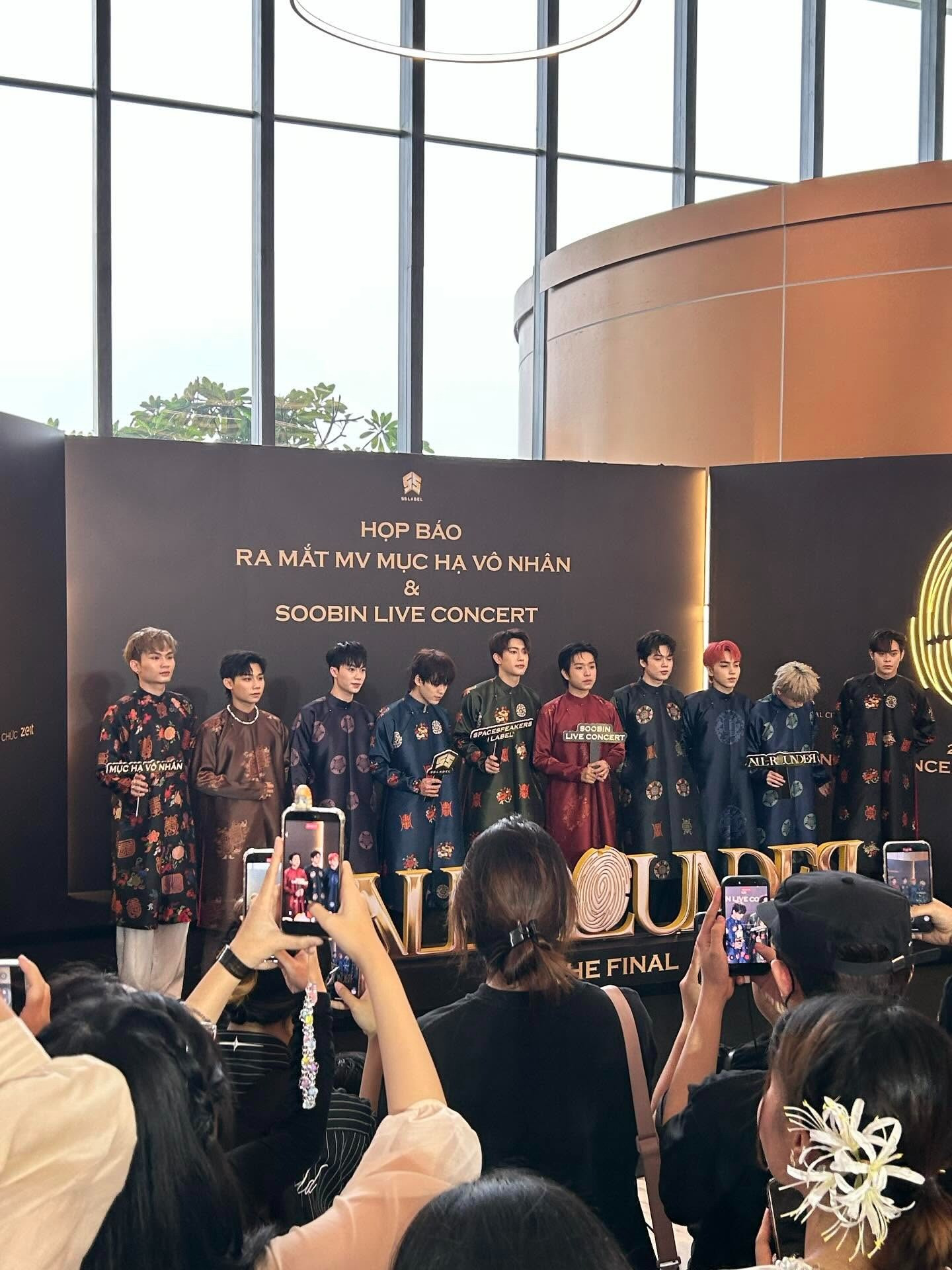 Touliver cùng dàn anh em hội ngộ trong ngày đặc biệt vắng mặt Tóc Tiên