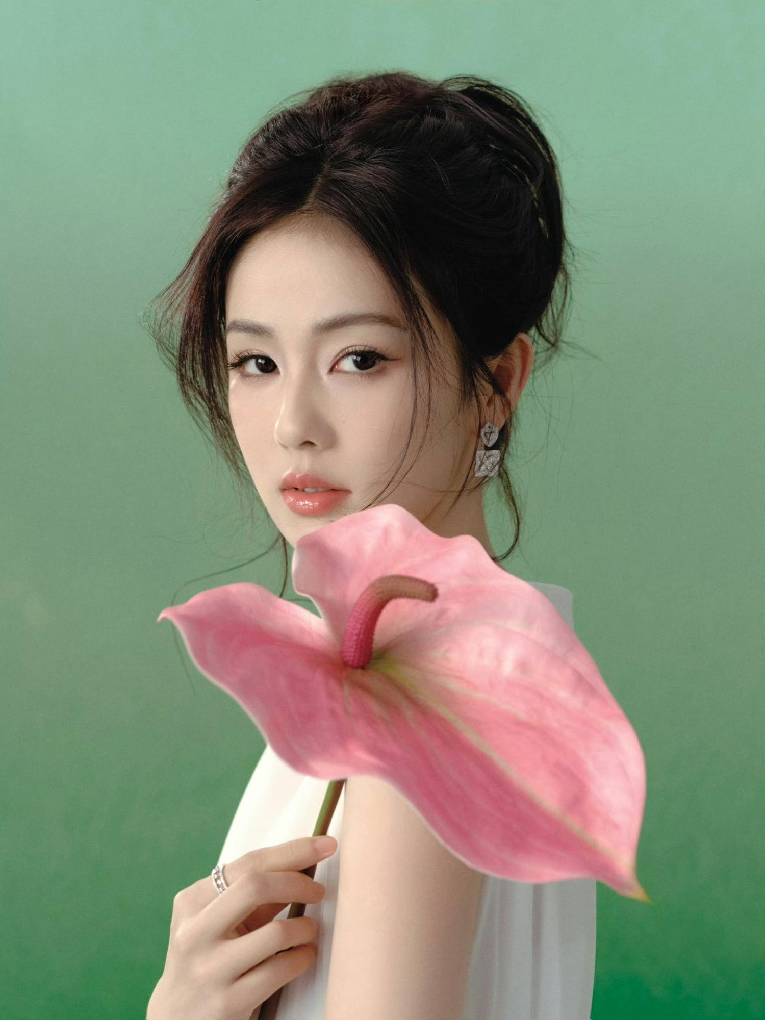 Kể từ ngày mai, thứ Năm 13/11/2025, 3 con giáp gặp thời đổi mệnh phú quý, tích góp tiền bạc, tụ tài cầu may, một bước thành đại gia - Ảnh 1