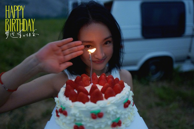 Mỹ nhân Hoa ngữ sau ly hôn Châu Tấn bị tình trẻ phụ bạc vướng ồn ào đồng tính