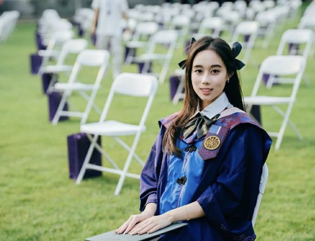 Cô giáo tiểu học mặc giản dị đứng lớp hóa ra là ái nữ tỷ phú, tài sản nghìn tỷ- Ảnh 10.