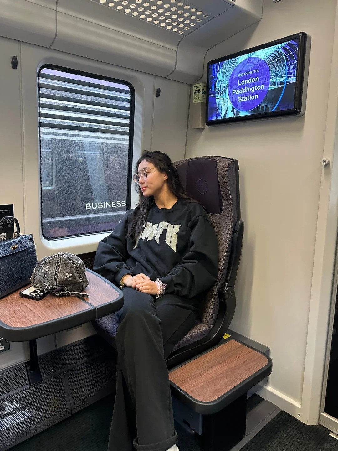 Cô giáo tiểu học mặc giản dị đứng lớp hóa ra là ái nữ tỷ phú, tài sản nghìn tỷ- Ảnh 15.