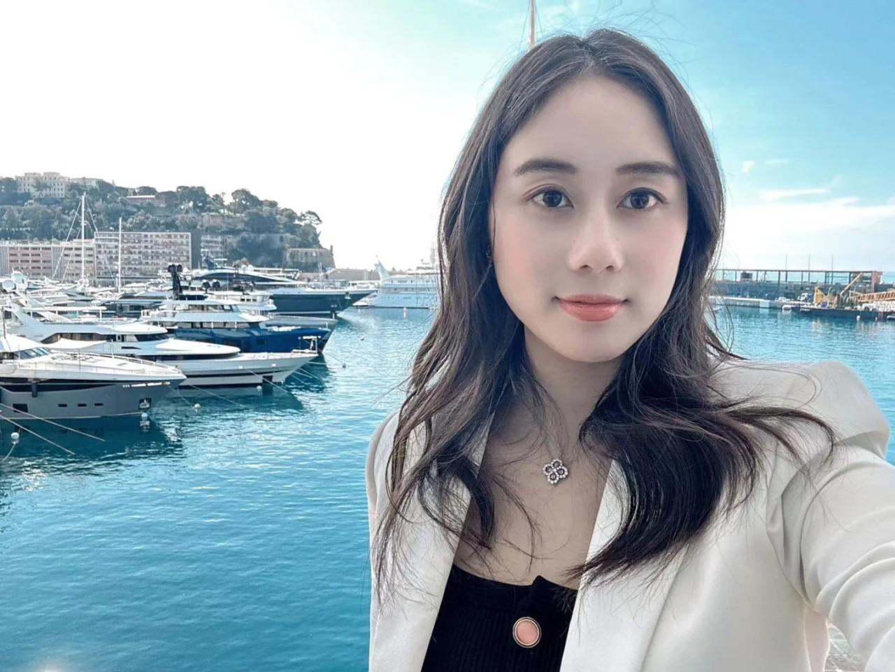 Cô giáo tiểu học mặc giản dị đứng lớp hóa ra là ái nữ tỷ phú, tài sản nghìn tỷ- Ảnh 6.