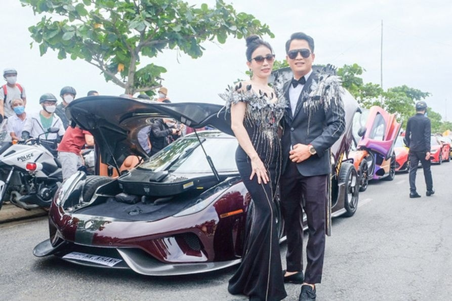Dàn siêu xe hơn 300 tỷ đồng của vợ chồng đại gia Hoàng Kim Khánh và Mailisa
