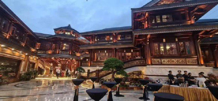 Biệt phủ rộng lớn của vợ chồng Mailisa.