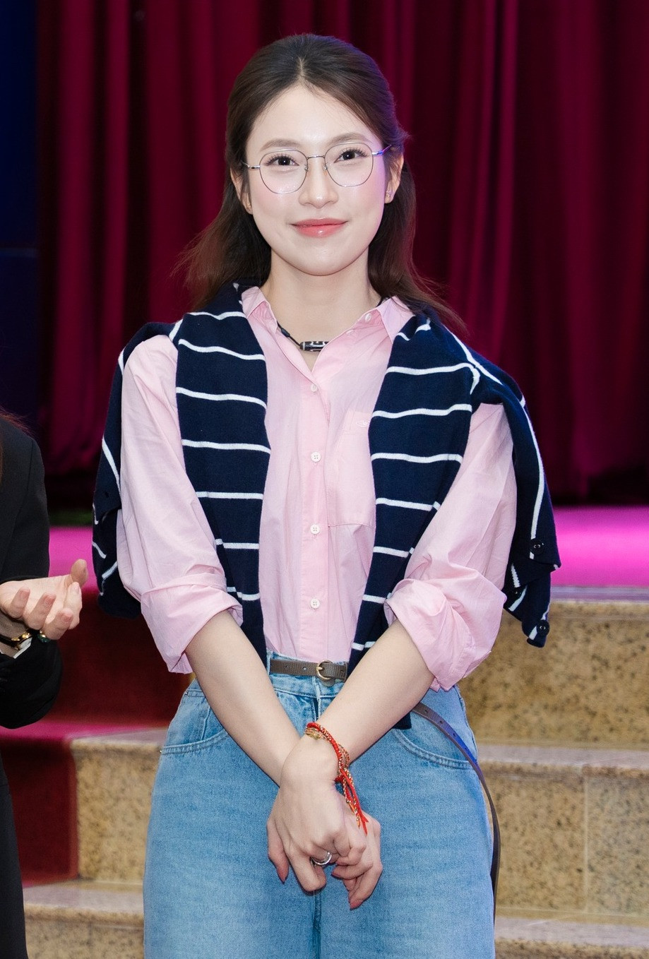 MC Khánh Vy và phong cách thời trang trẻ trung đầy ấn tượng - Ảnh 5.