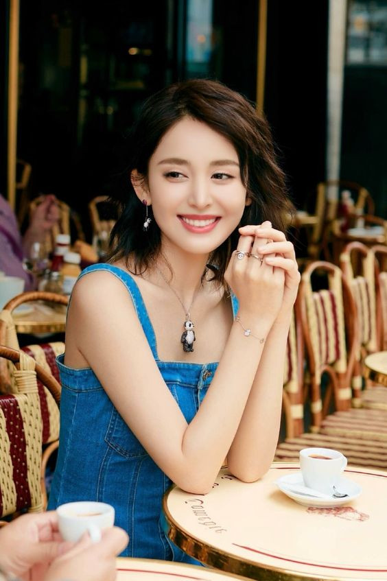 Sau hôm nay, thứ Năm 13/11/2025, 3 con giáp trở thành 'cỗ máy in tiền', một tay hốt vàng, một tay hốt bạc, sự nghiệp thăng hoa đều đều - Ảnh 1