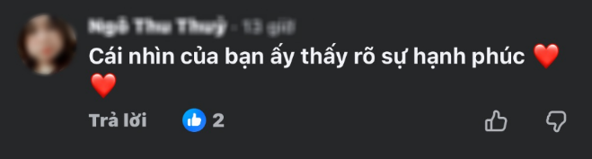 Cuối cùng Hoàng Thùy Linh cũng tự đăng ảnh nắm tay Đen Vâu