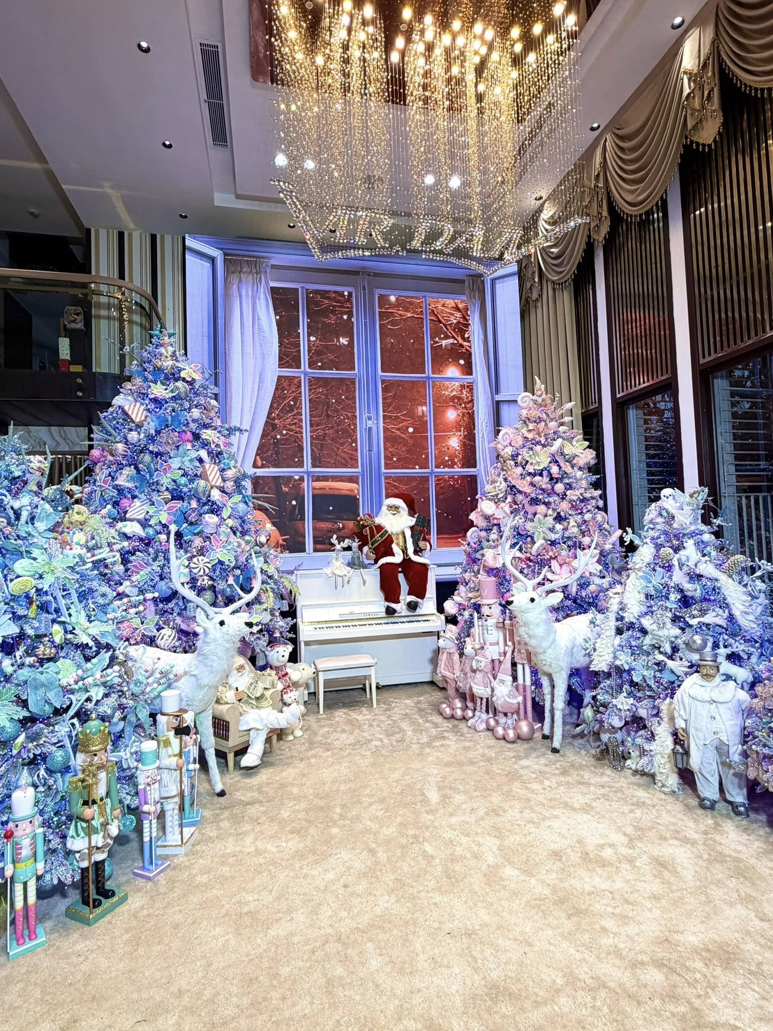 Đàm Vĩnh Hưng trang trí Noel cho biệt thự 125 tỷ đồng 1 chi tiết gây choáng