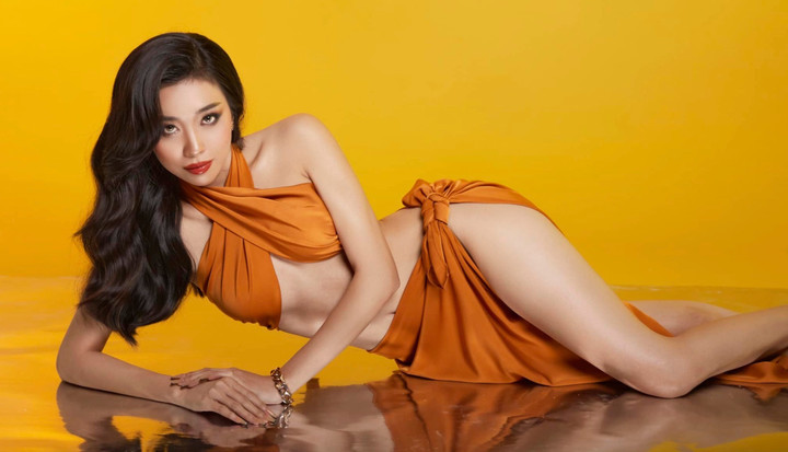 Nguyên Thảo sở hữu sắc vóc nổi trội.