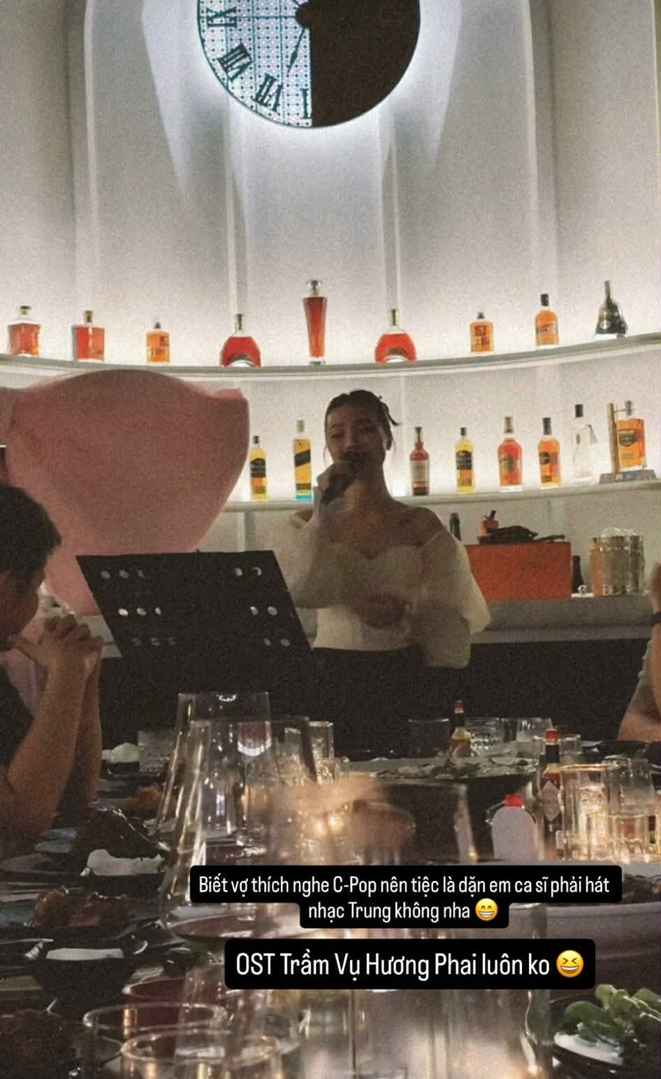 Thiếu gia Phan Thành hiếm hoi lộ diện tại tiệc sinh nhật xa hoa của bà xã Primmy Trương