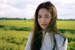 Ngọc Trinh mặt mộc