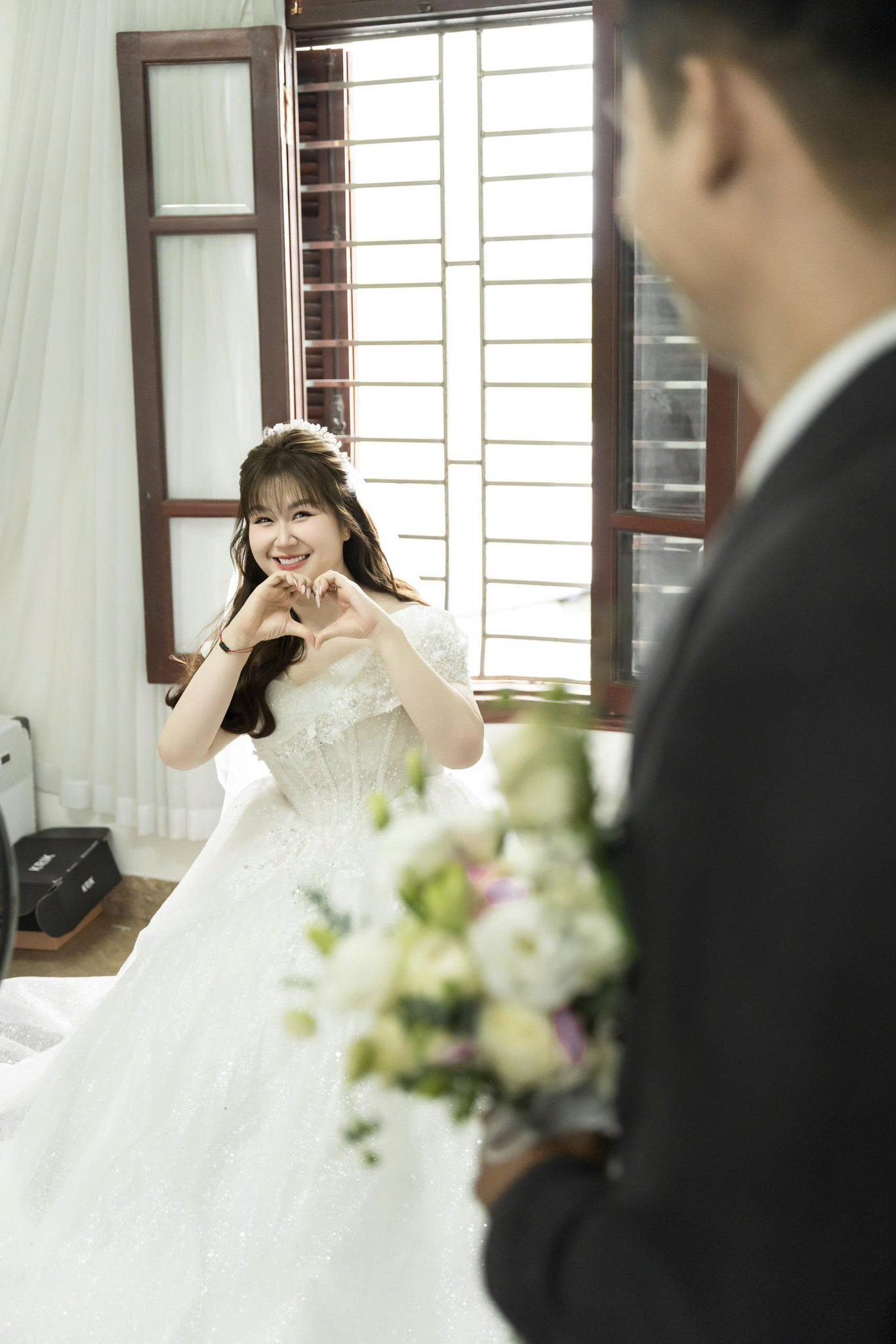 Hot girl trăm ký Ngô Thủy Tiên lấy chồng xuất thân chú rể gây chú ý