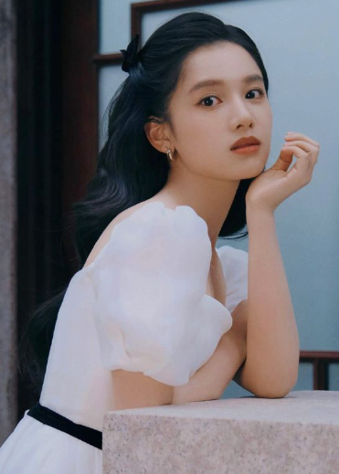 Sau hôm nay, thứ Hai 17/11/2025, Thần Tài song hành, 3 con giáp 'đào trúng hủ vàng', may mắn đến dồn dập, tiền ùn ùn kéo đầy túi - Ảnh 1