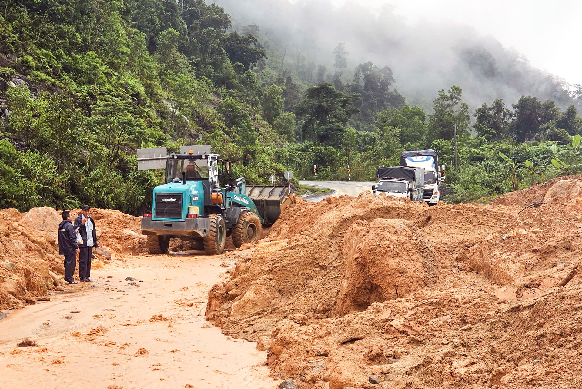 deo khanh le   sat lo 1.jpg