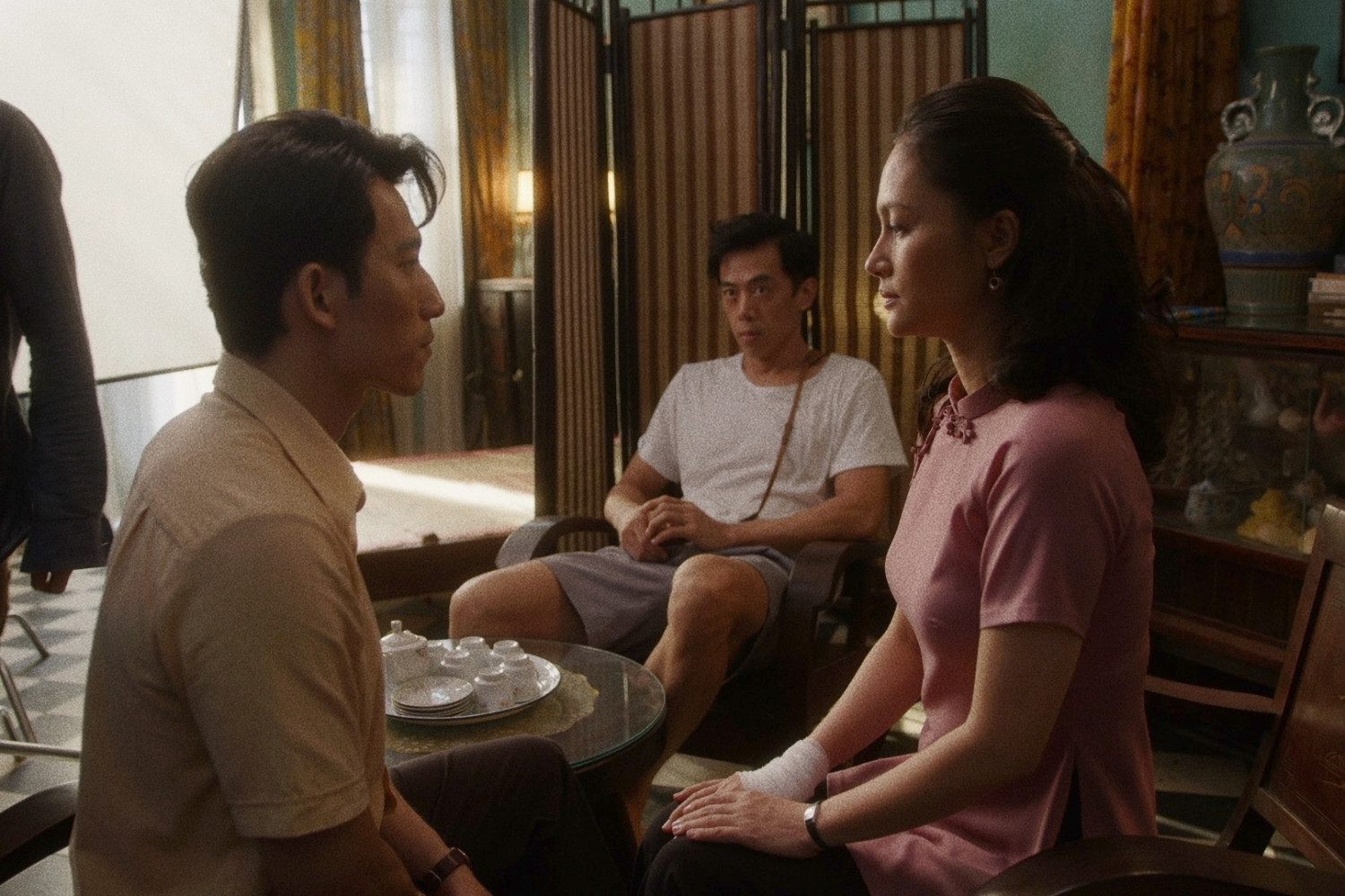 Đạo diễn bực tức nặng lời trước cảnh hôn của Liên Bỉnh Phát và Đỗ Thị Hải Yến