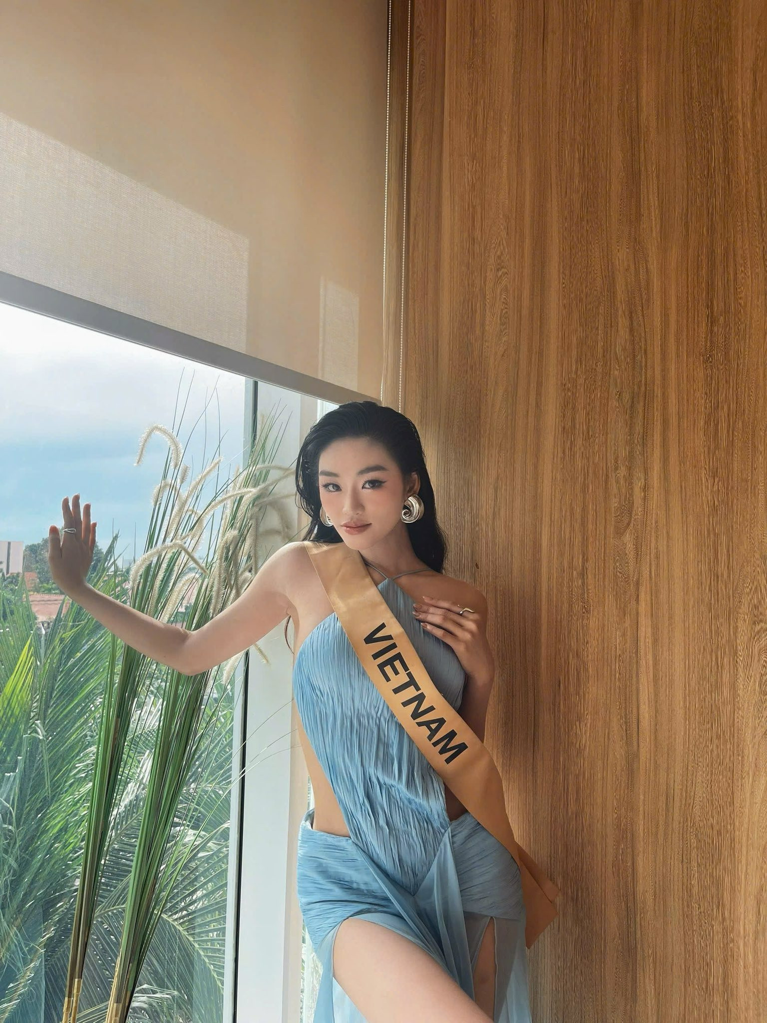 Hoa hậu Yến Nhi khoe nhan sắc ngày càng thăng hạng sau 2 tháng đăng quang