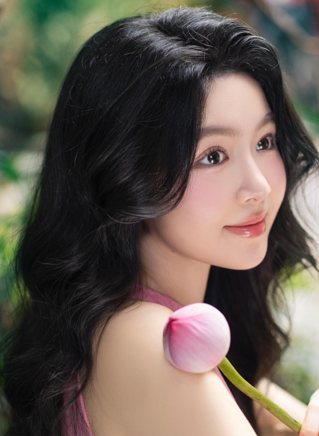 Con gái MC Quyền Linh xinh đẹp ở tuổi 18