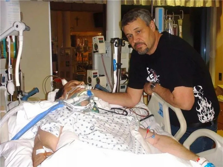 Matt khi đang điều trị ở bệnh viện.