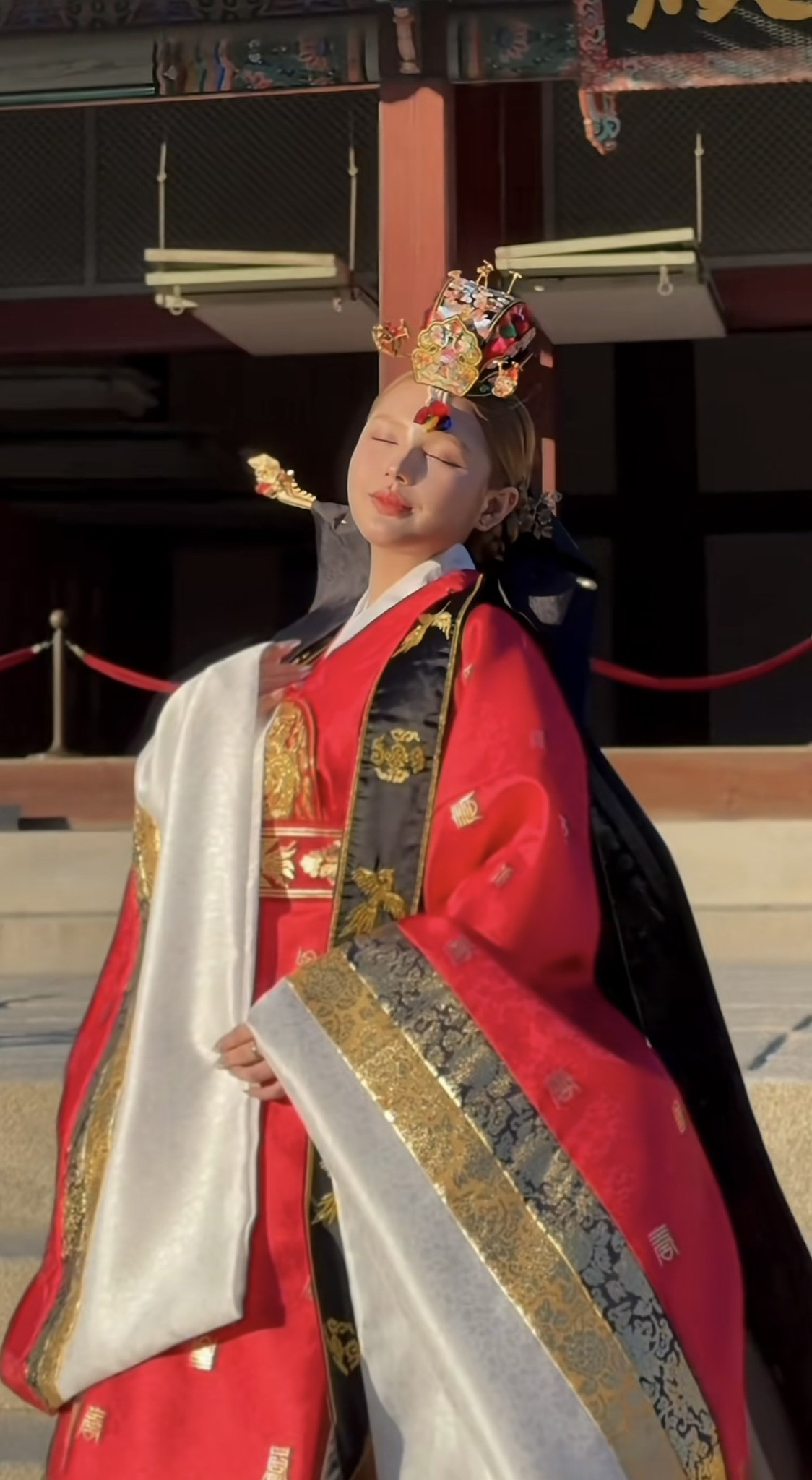 Loạt ảnh chụp bằng cam thường của Xoài Non ở Hàn Quốc