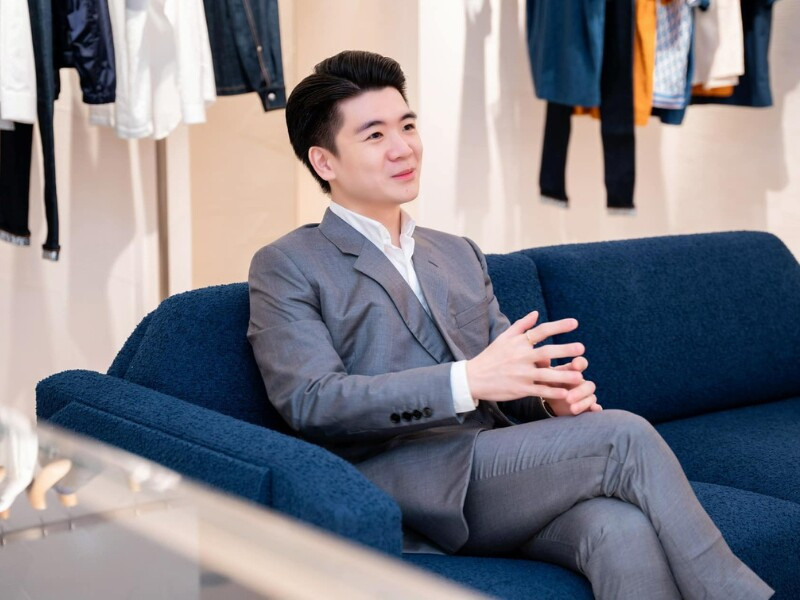 Thiếu gia nghìn tỷ nhà bầu Hiển lộ ảnh ăn chơi trong quá khứ gây bàn tán