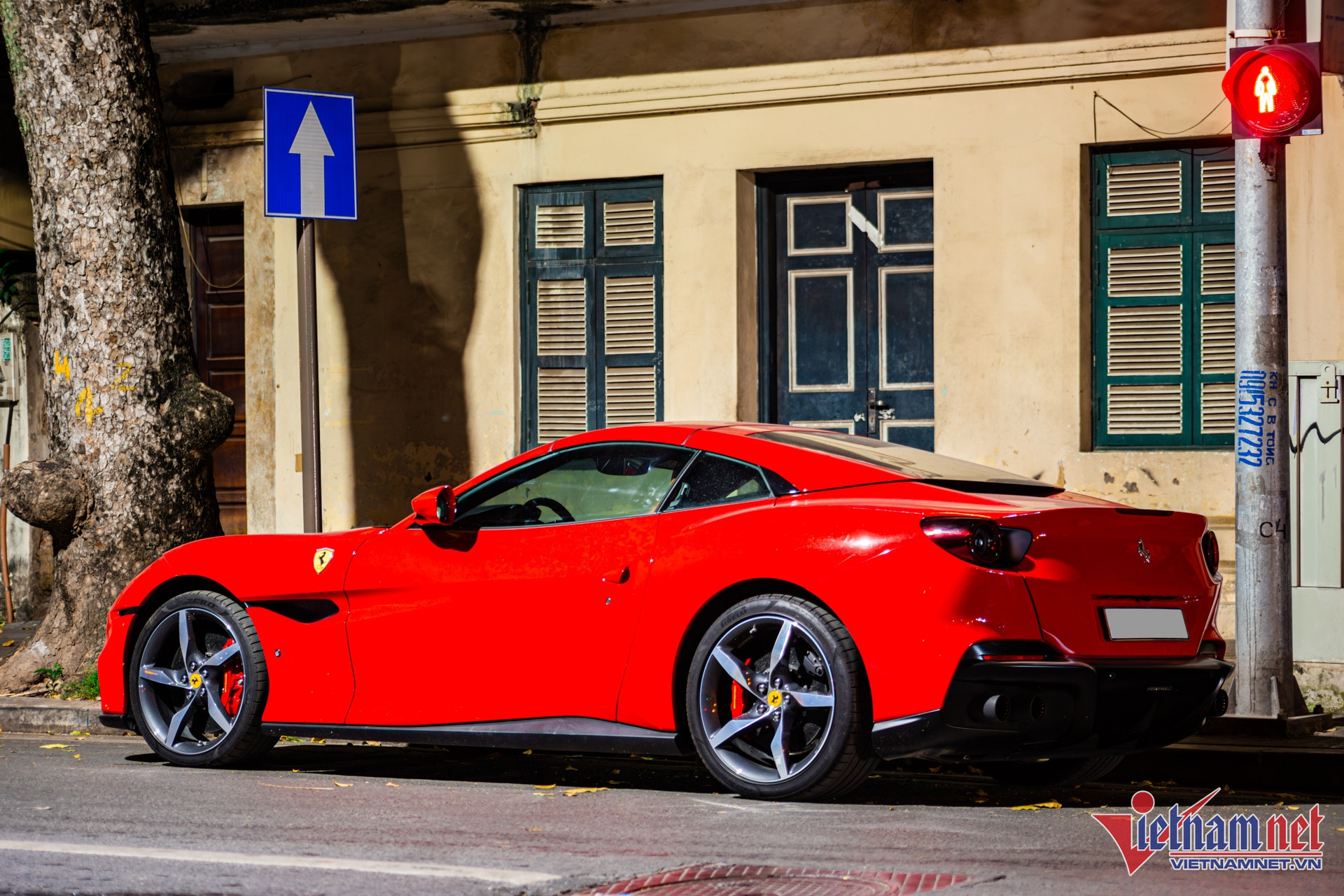 W-ferrari portofino 12.JPG.jpg