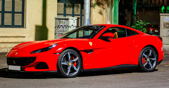 Bắt gặp siêu xe Ferrari của đại gia ngành thẩm mỹ, chỉ có 2 chiếc tại Việt Nam