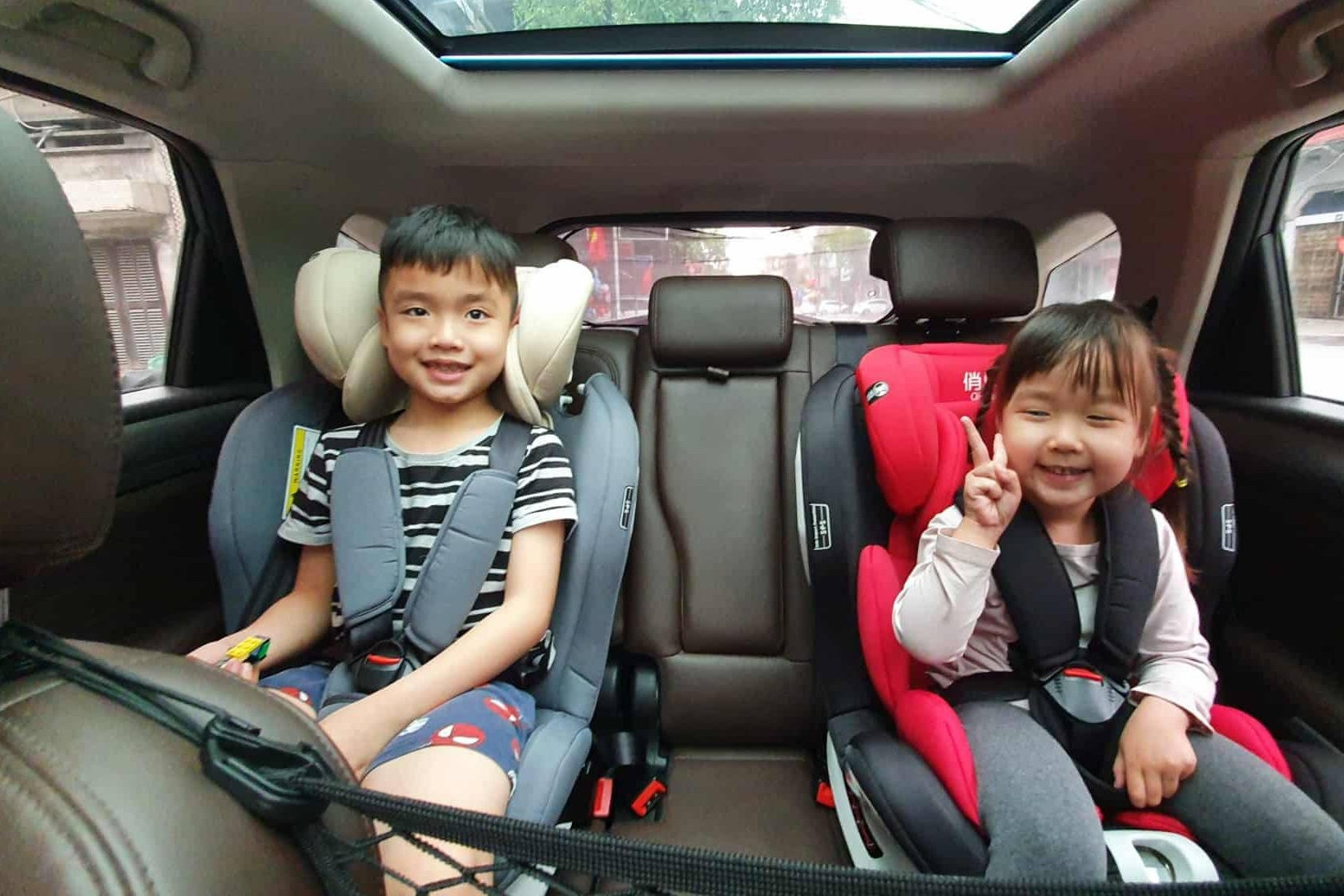 Dây đai an toàn trên ô tô không bảo vệ được trẻ nhỏ: Lý do khiến ghế chuyên dụng trở thành bắt buộc