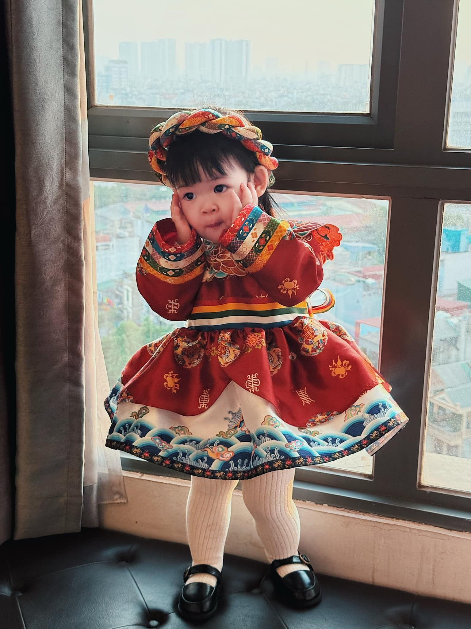 Đỗ Mỹ Linh khoe loạt ảnh cực hiếm về ái nữ 2 tuổi