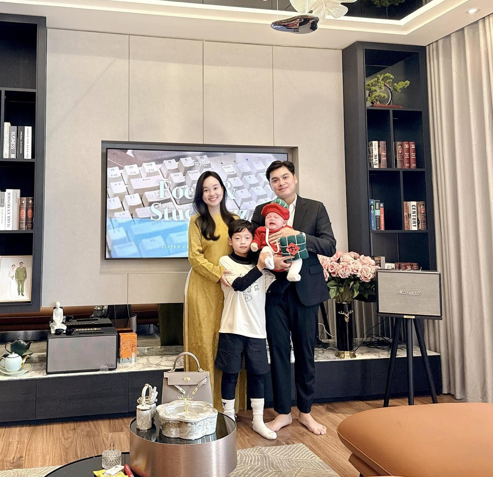 Nhan sắc của Ly Kute khi mang bầu lần 3