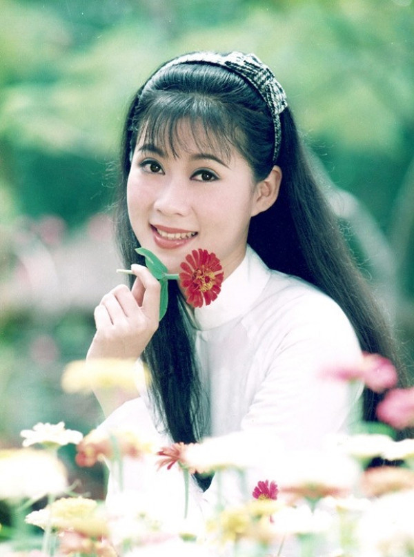 Đời tư hết lòng vì chồng con bên trời Tây của 