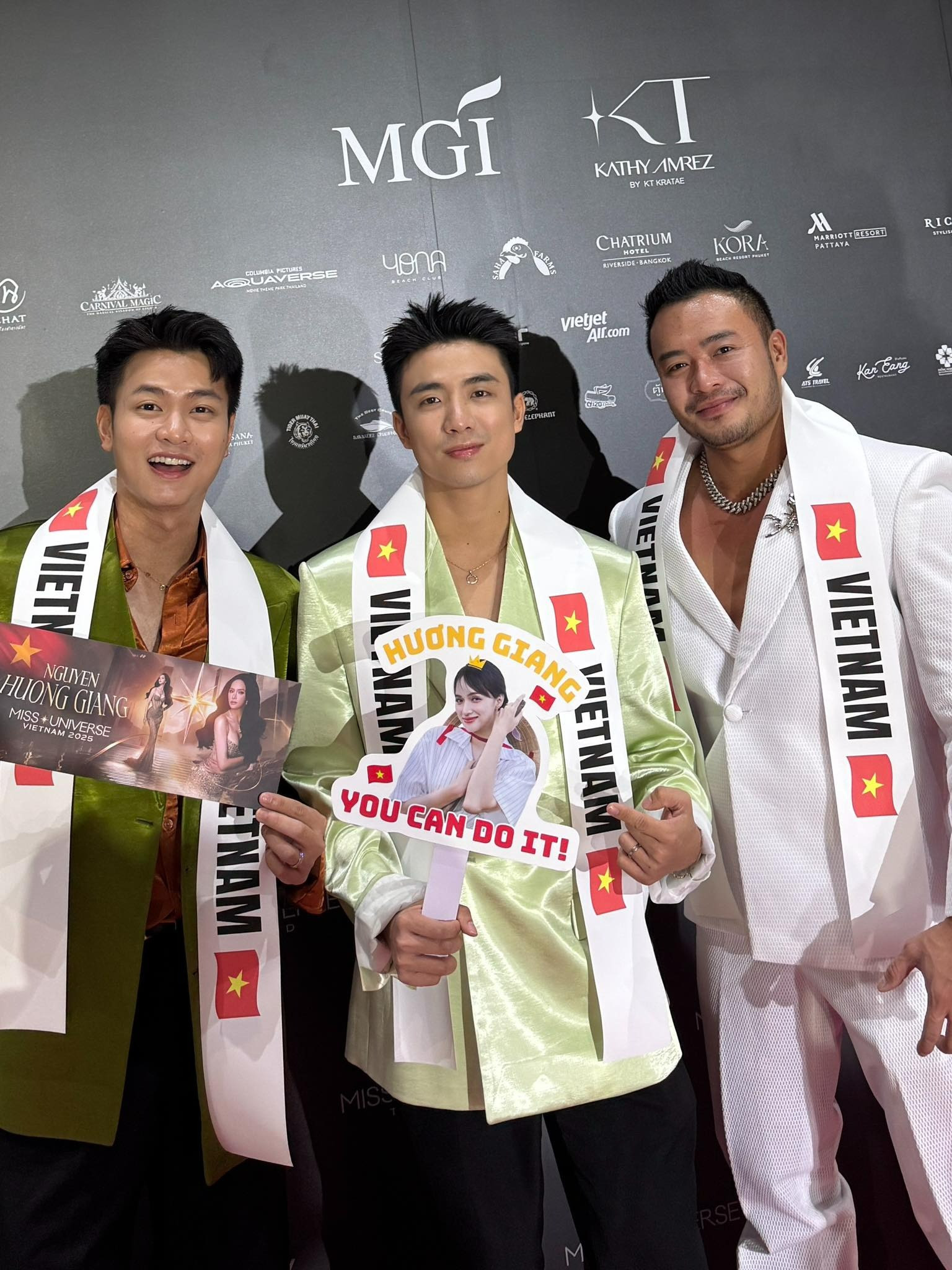 Sao Việt lũ lượt kéo nhau sang Thái ủng hộ Hương Giang sát ngày chung kết Miss Universe