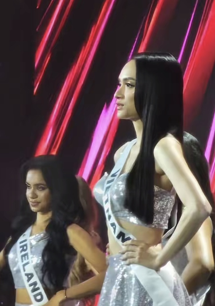 Clip 10s bóc thái độ thật của Hương Giang khi không được gọi tên trong Top 30