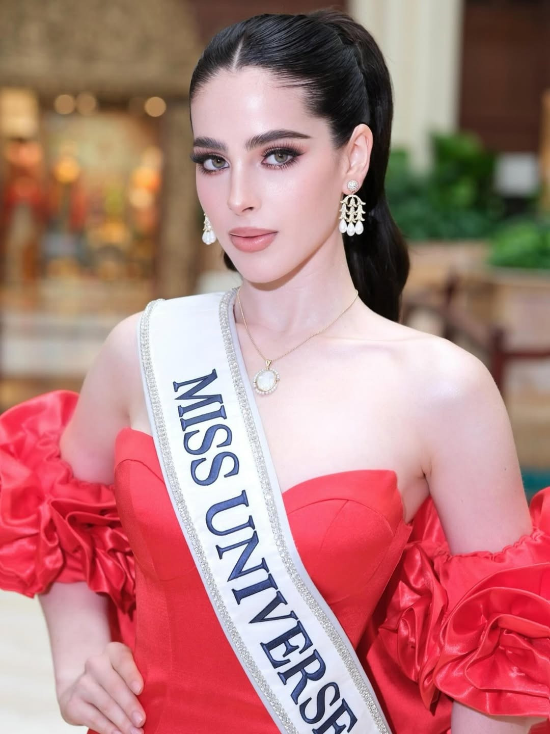 Mỹ nhân Mexico gây tranh cãi khi đăng quang Miss Universe nhan sắc ra sao