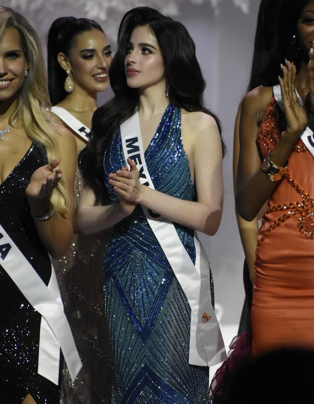 Mỹ nhân Mexico gây tranh cãi khi đăng quang Miss Universe nhan sắc ra sao