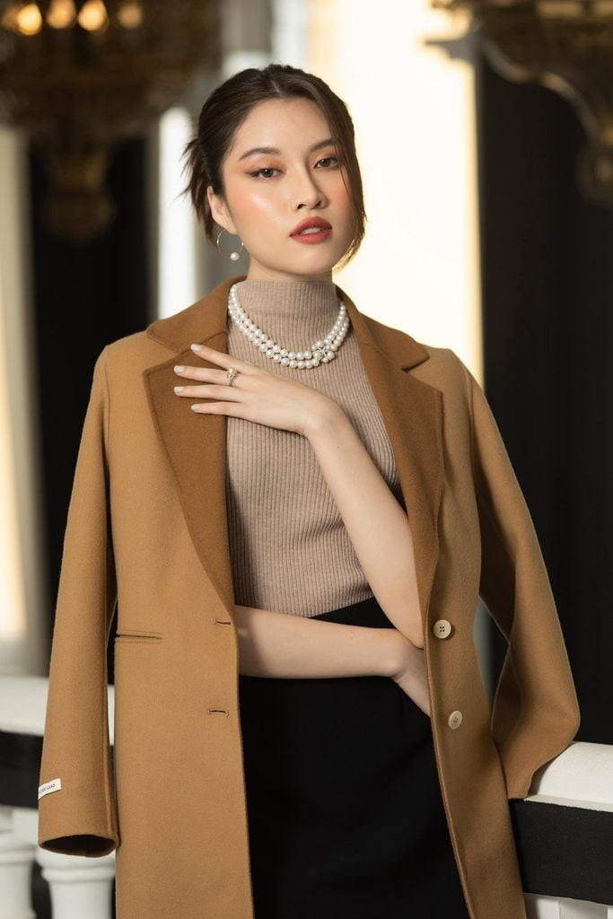 Thân thế đình đám của nữ MC vừa chi số tiền lớn ủng hộ bà con vùng lũ