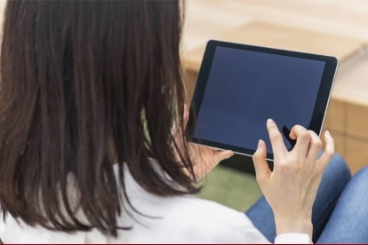 Xem trai đẹp livetream, bà nội trợ 'boa' 2,5 tỷ tiền mồ hôi nước mắt của chồng