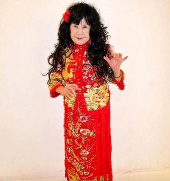 Hình ảnh hiếm hoi của bà ở tuổi xế chiều khiến nhiều người bất ngờ.