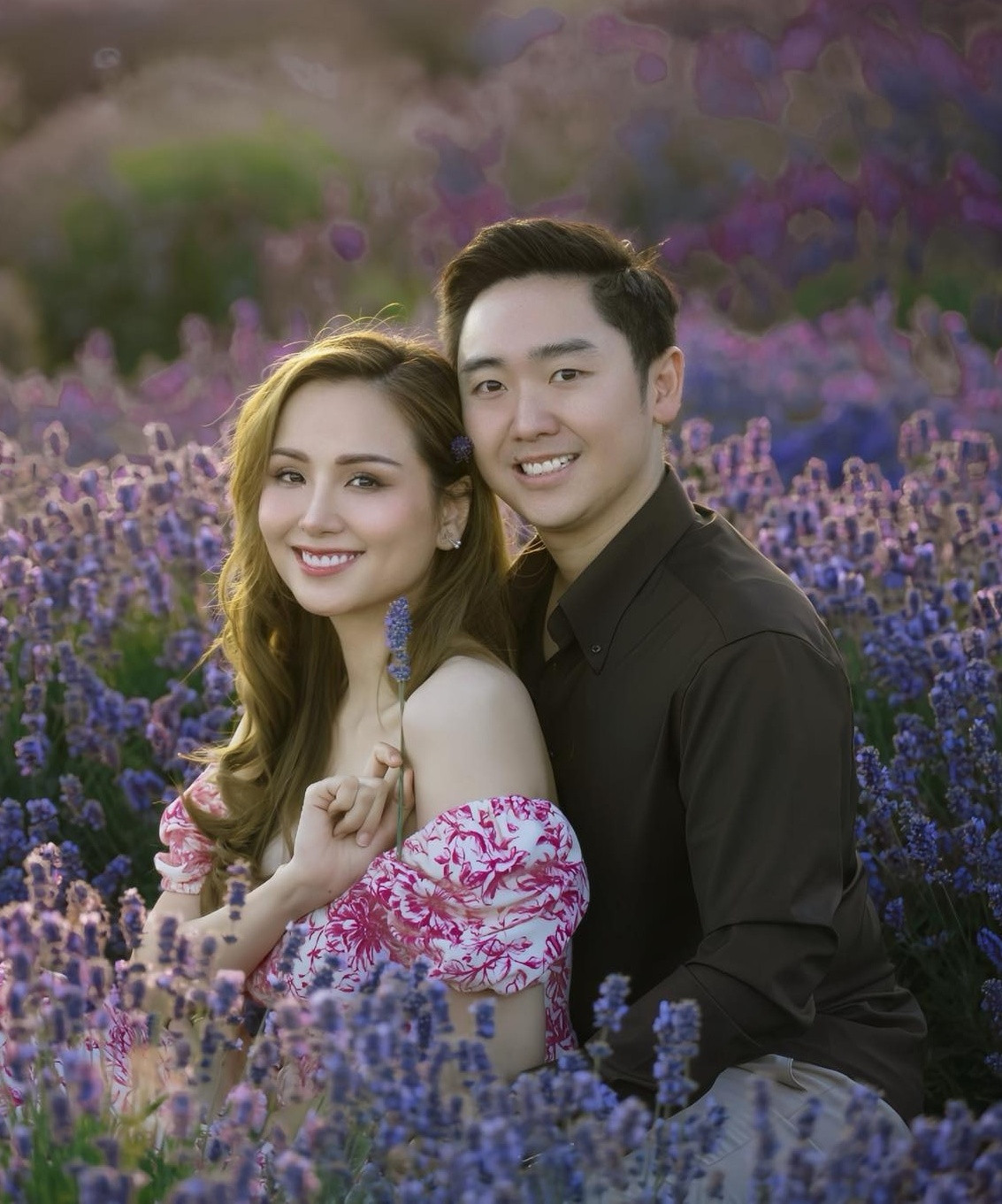 Hoa hậu đình đám Vbiz sinh con sau khi kết hôn lần 3 với ông xã kém tuổi