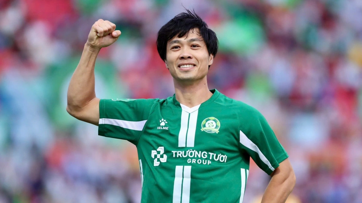 Hôn nhân viên mãn của Công Phượng và bà xã nhà