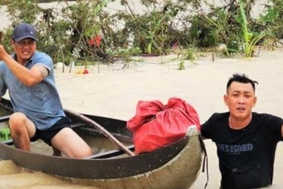 Thiên tai cướp đi tài sản, phá hủy làng quê nhưng không thể cướp đi tình người