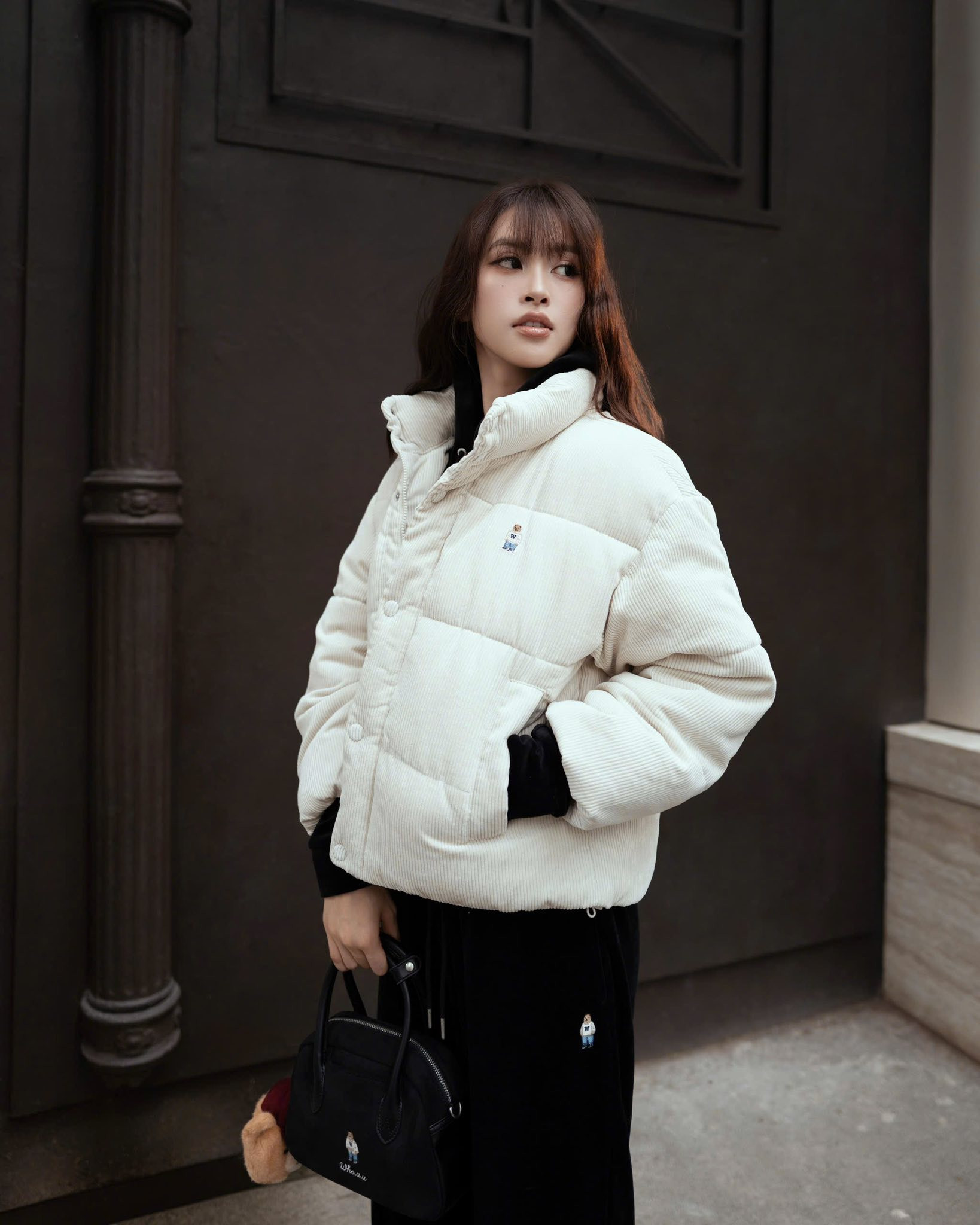 Trần Tiểu Vy hóa ' cô bé mùa đông ' gây sốt trong làng thời trang việt nam - Ảnh 6.